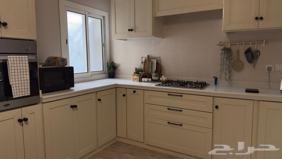 مطبخ ألمنيوم صاج فاخر شبه جديد مع رخام وحوض ستيل وخلاط عملي64532579385345110