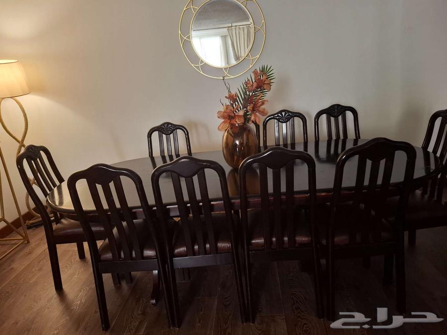 Dining table with ten chairs64529021627267111