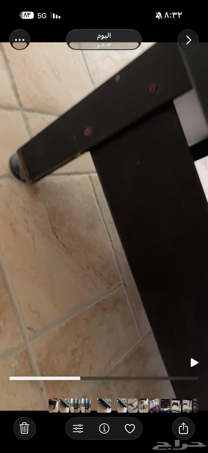 Billiard table with balls and ping pong table with two rackets64542217985410113