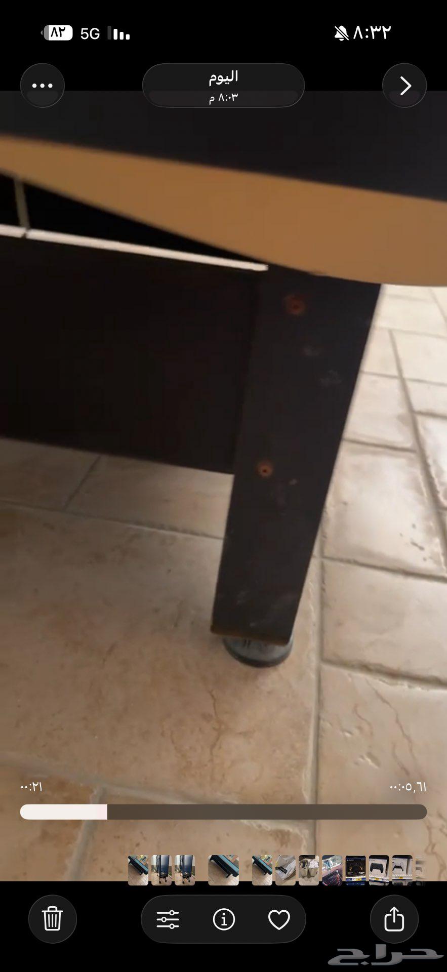 Billiard table with balls and ping pong table with two rackets64542217985410112