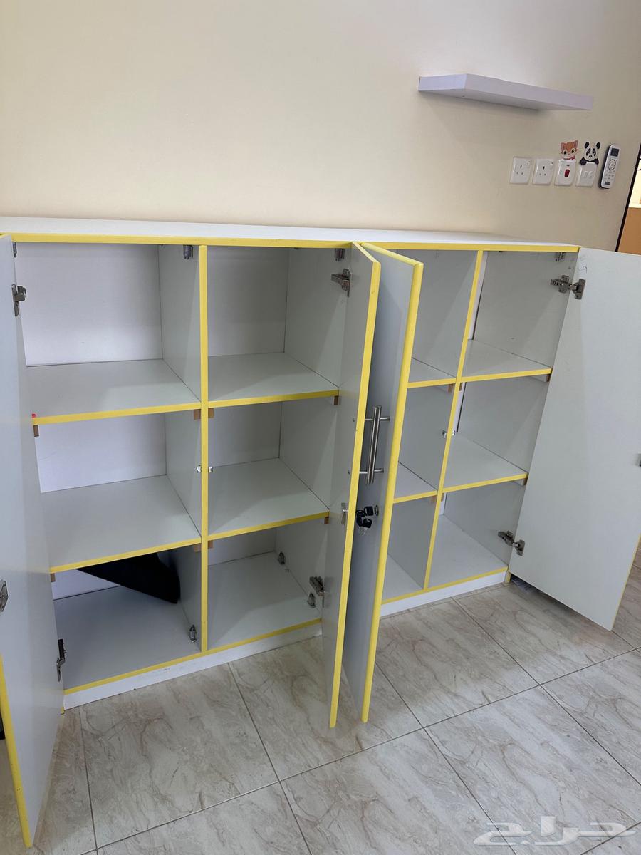 متوفر لدي مكتب و ادراج شبة جديدة64536446153859114