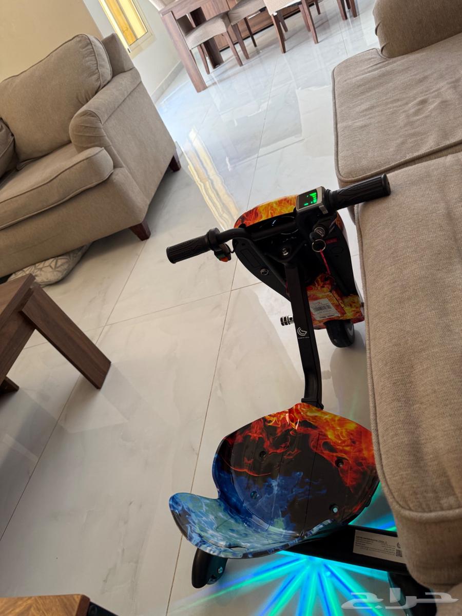لعبة سكوتر كهربائي مستعمل اسبوعين فقط.64536822901761112