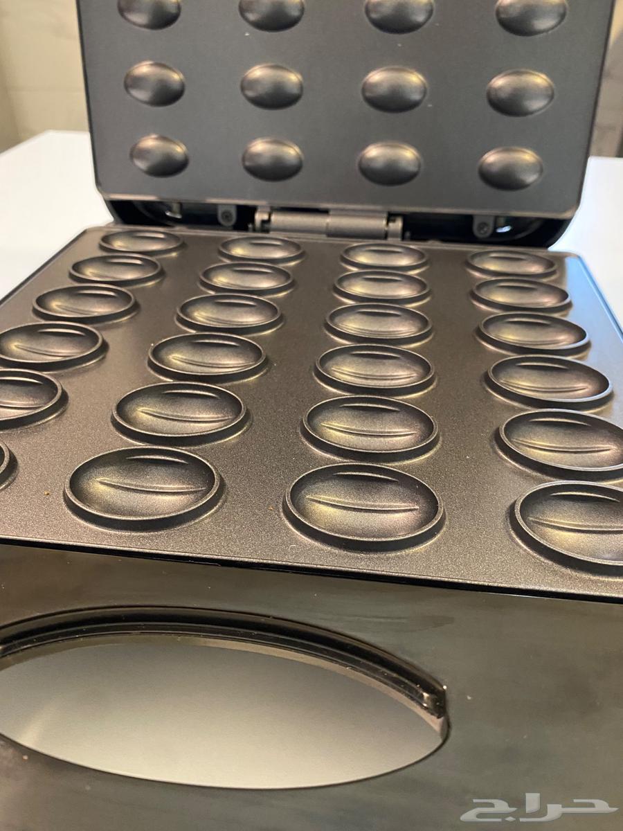 Walnut Maker from Home Elite64537993838082113