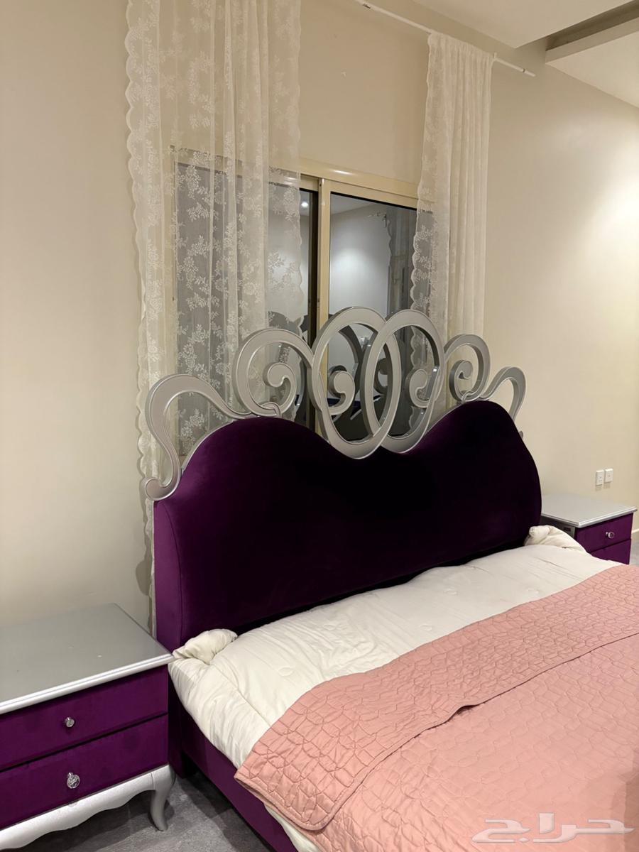 غرفة نوم من ميداس سرير وتسويحه وكومدينه264539514491905111