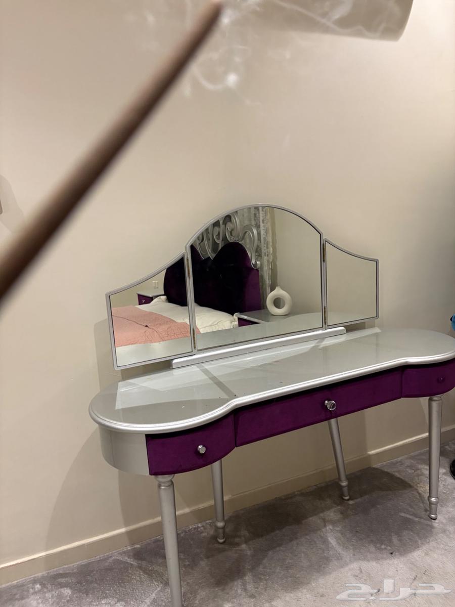 غرفة نوم من ميداس سرير وتسويحه وكومدينه264539514491905110