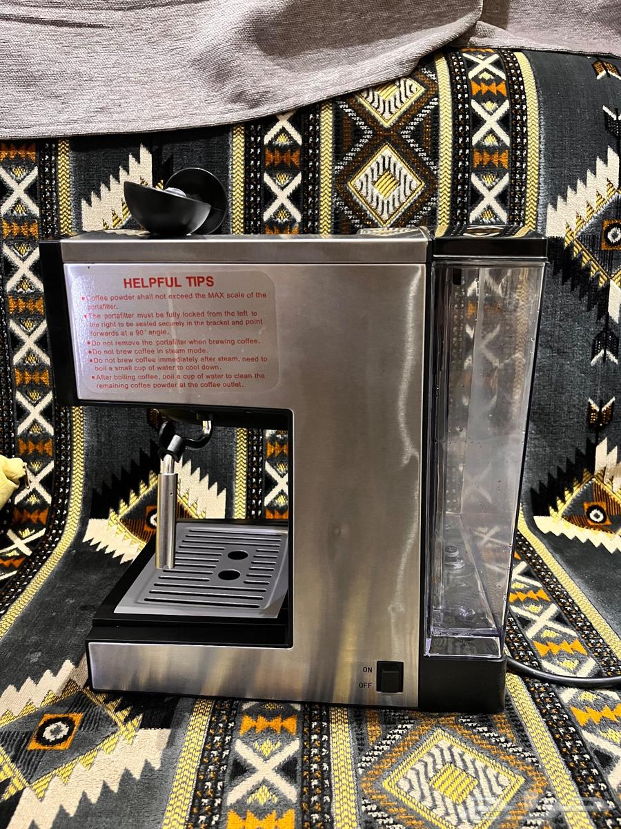 ماكينة قهوة Gevi بحالة ممتازة للبيع64541579818113111