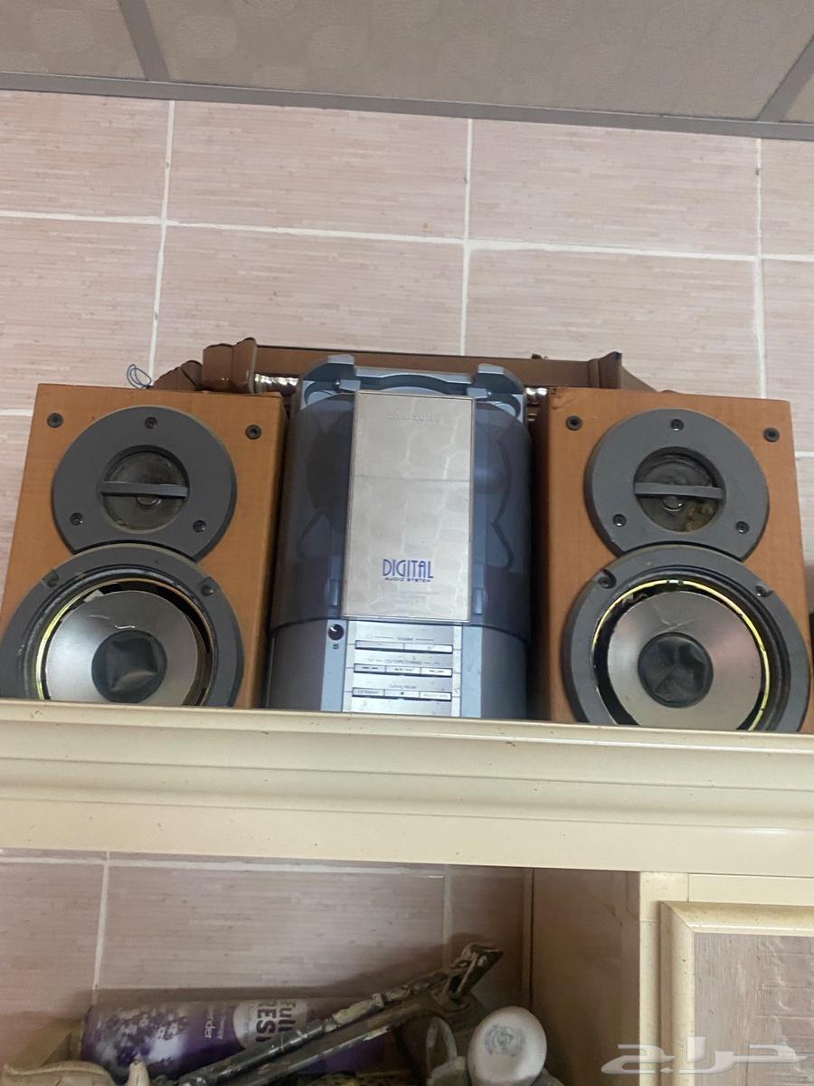 كيرا و مشغل أغاني قديم و اثاث قديم64542359394178111