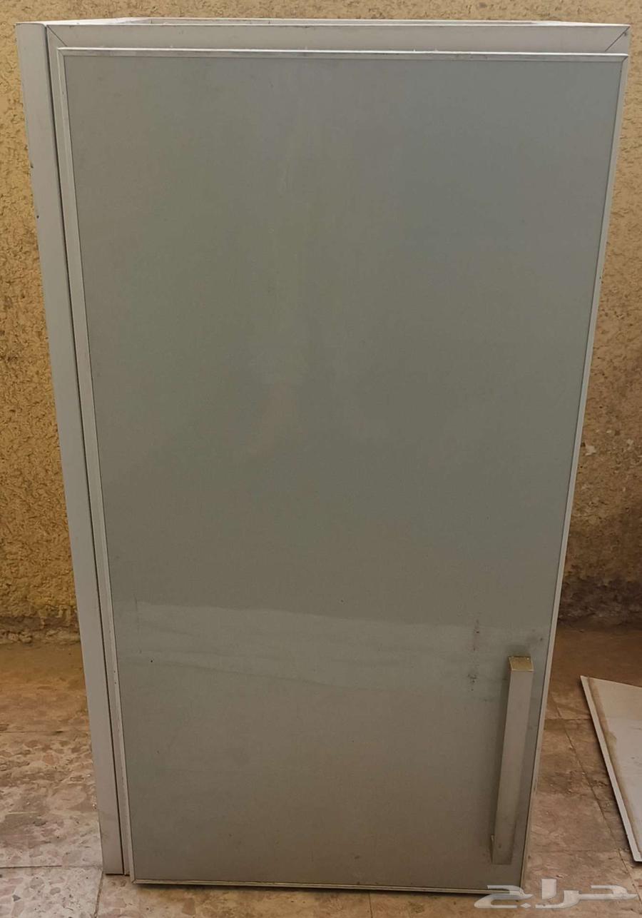 دولاب وسرير فرد واحد وقطع المونتال للمطبخ64540879449345112