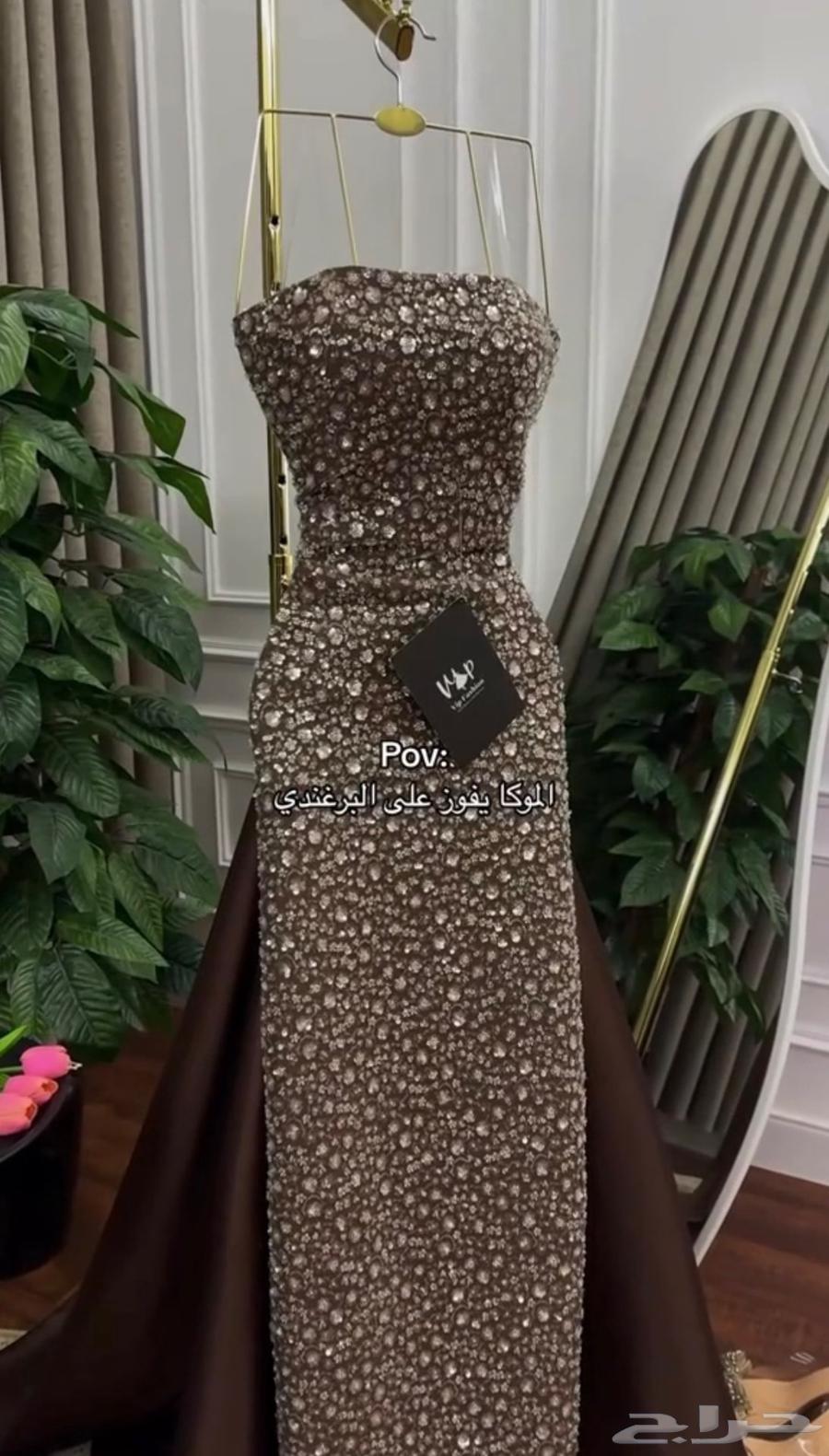 فستان جديد اخذته لزواج اختي قبل شهرين ولبسته مره مقاس ميديم64520571956099110