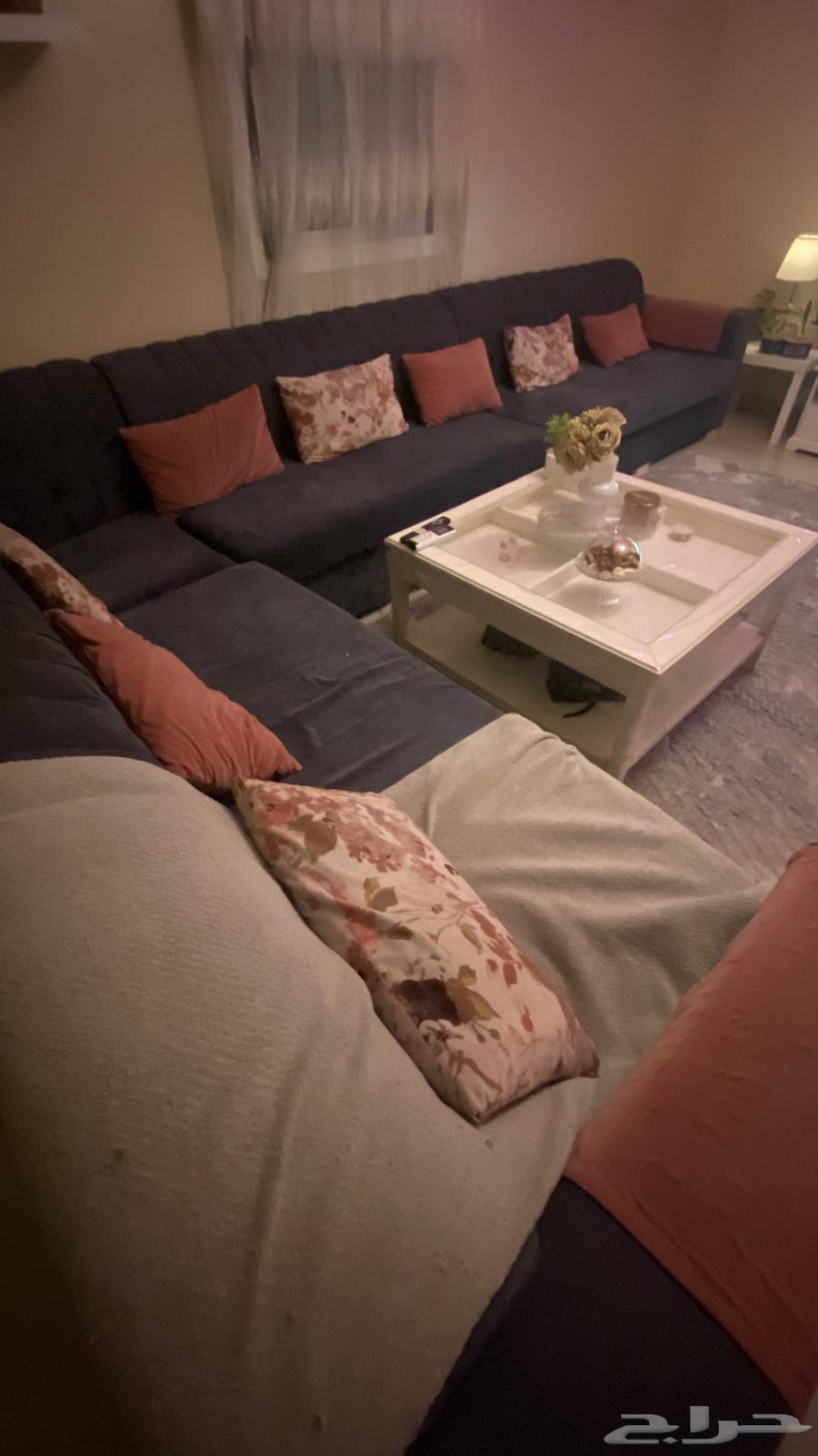 New sofa dark blue with cushions and table64541721569027110