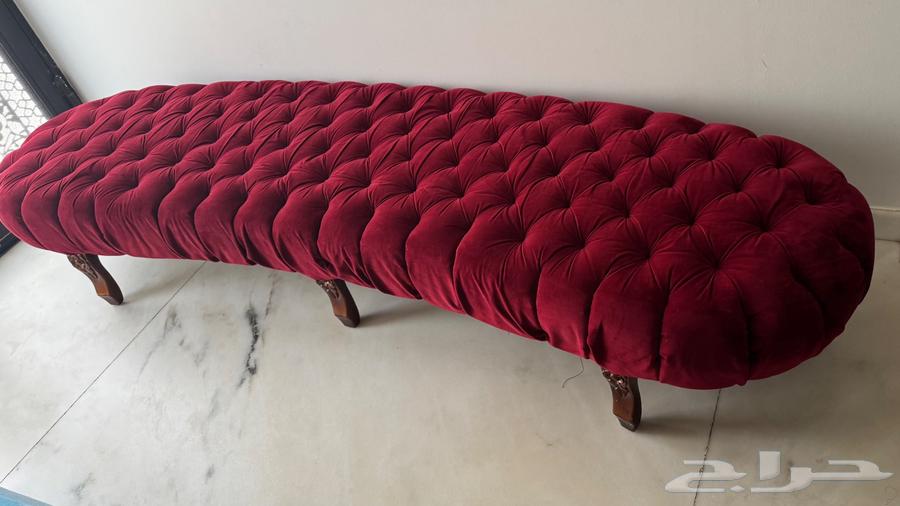 Red sofa64539669782401110