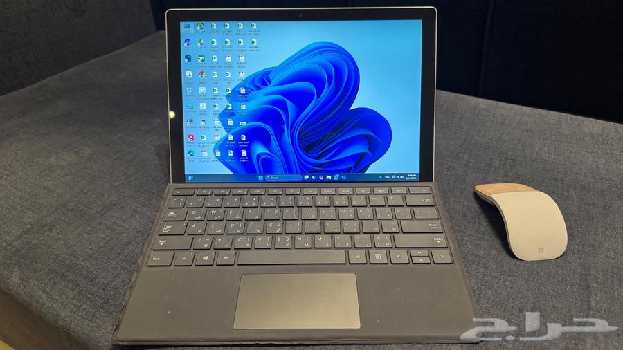 Microsoft Surface Pro 764543803583490113