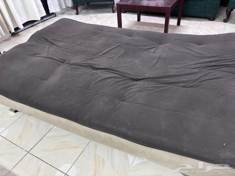 Sofa that turns into a bed64541165286402111