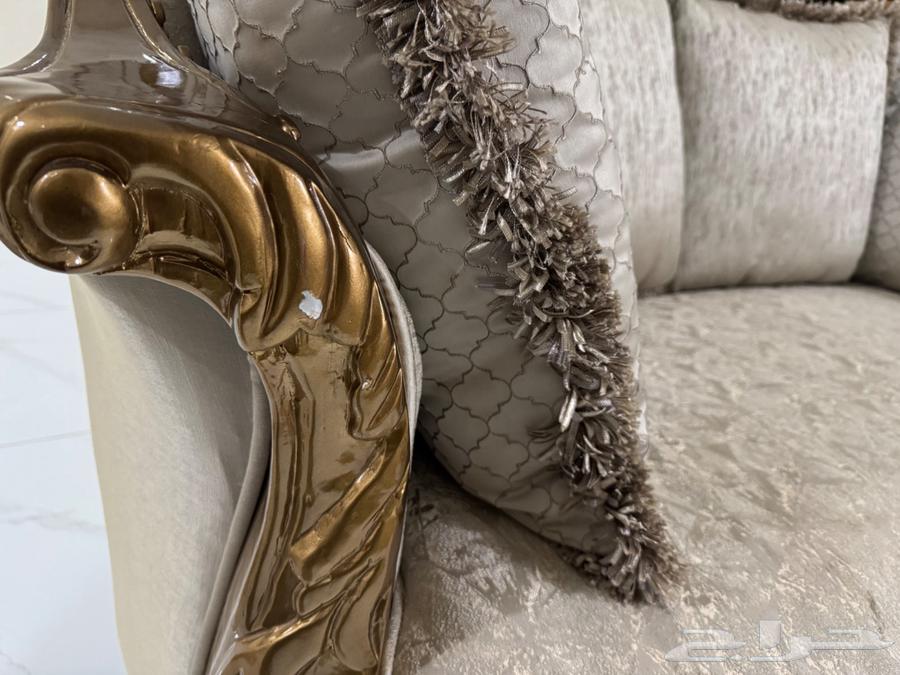 كنب ضيوف للبيع مع ستارة64543139385858110