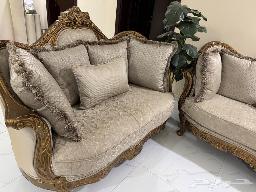 كنب ضيوف للبيع مع ستارة64543139385858113