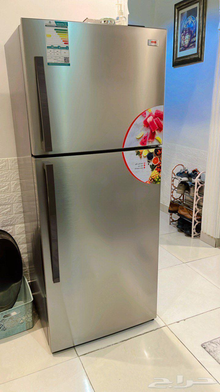 Slightly used refrigerator, almost new64551848171906110