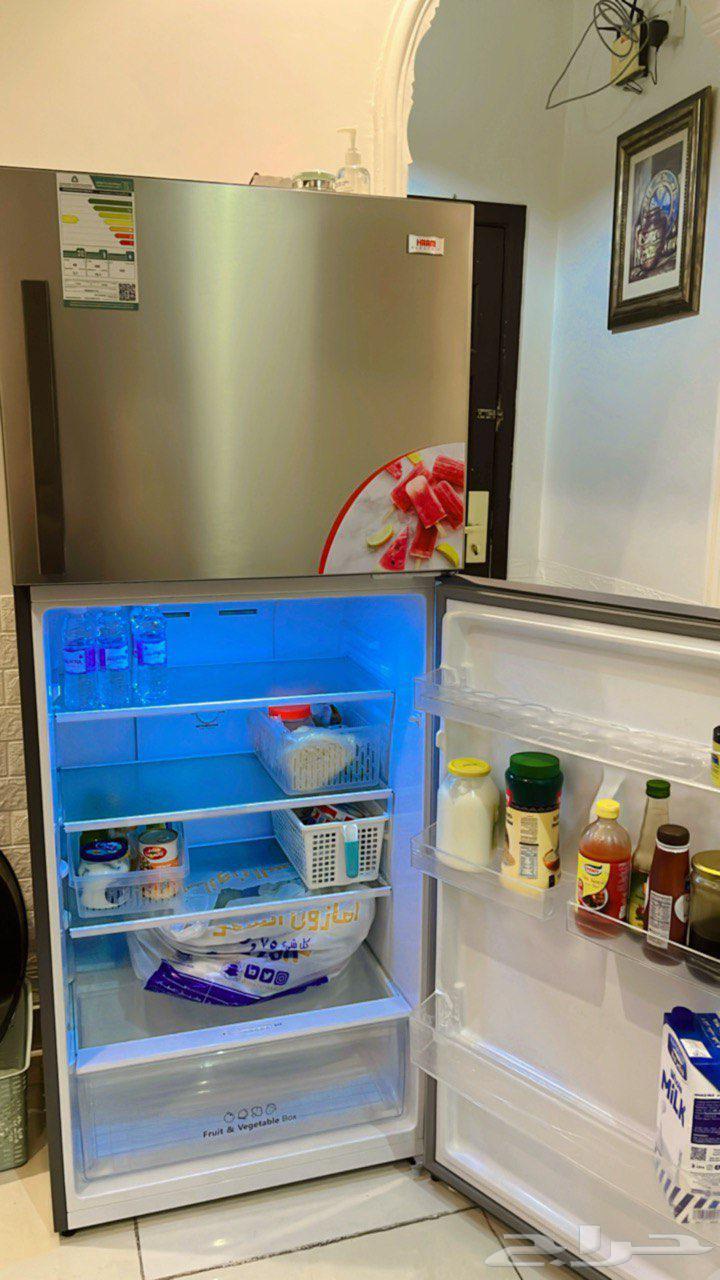 Slightly used refrigerator, almost new64551848171906111