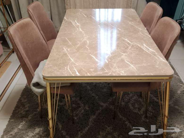 Dining table64549345497857110