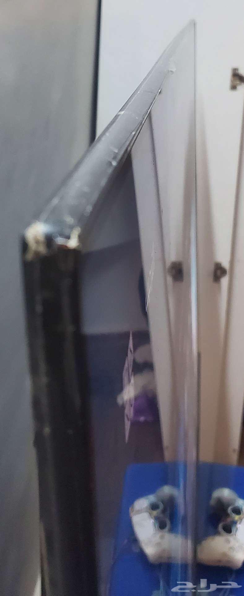 PlayStation 5 with screen64546665027458113