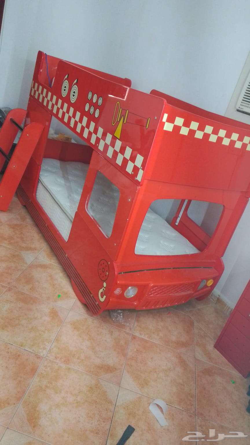 Bed64547763058049111