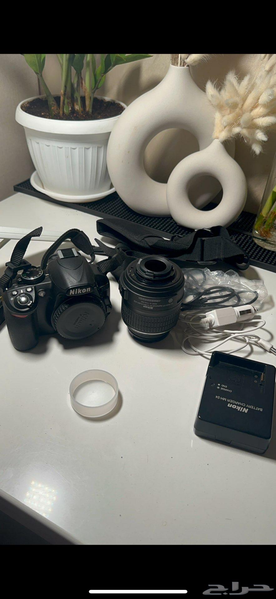 Nikon 3100 camera with lighting setup that speaks for itself64552320429698114