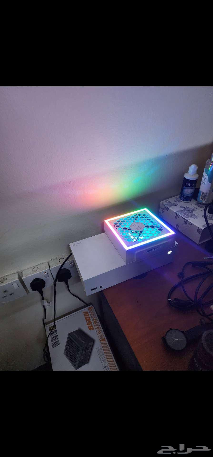 Xbox Series S in very excellent condition with strong RGB fan and controller64532409858819110