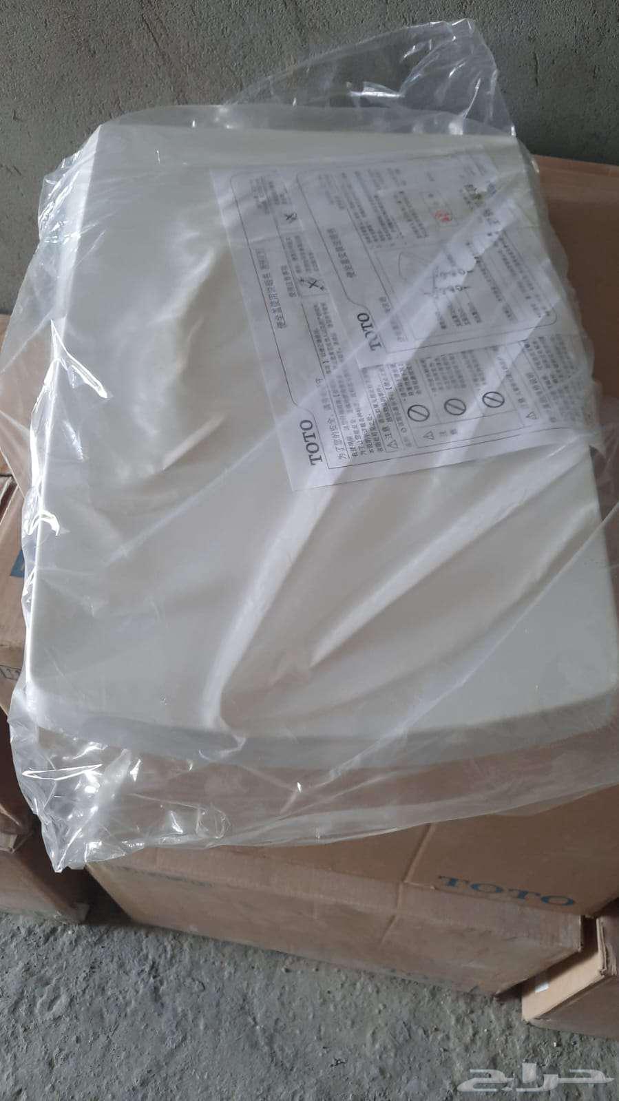 كراسي حمام و اغطية كراسي و شطافة كلها فاخرة و جديدة64546253421825113