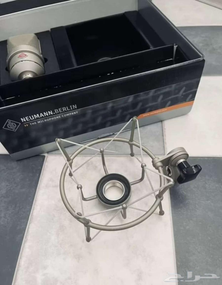 مايك نيومان Neumann TLM 103 شبه جديد64557628969346114