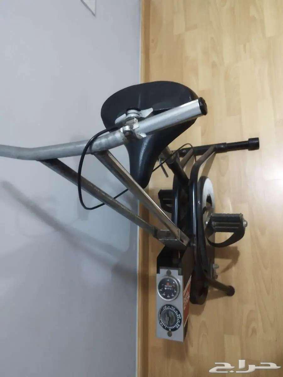 Tables, dressers with drawers and other items64546553771395111