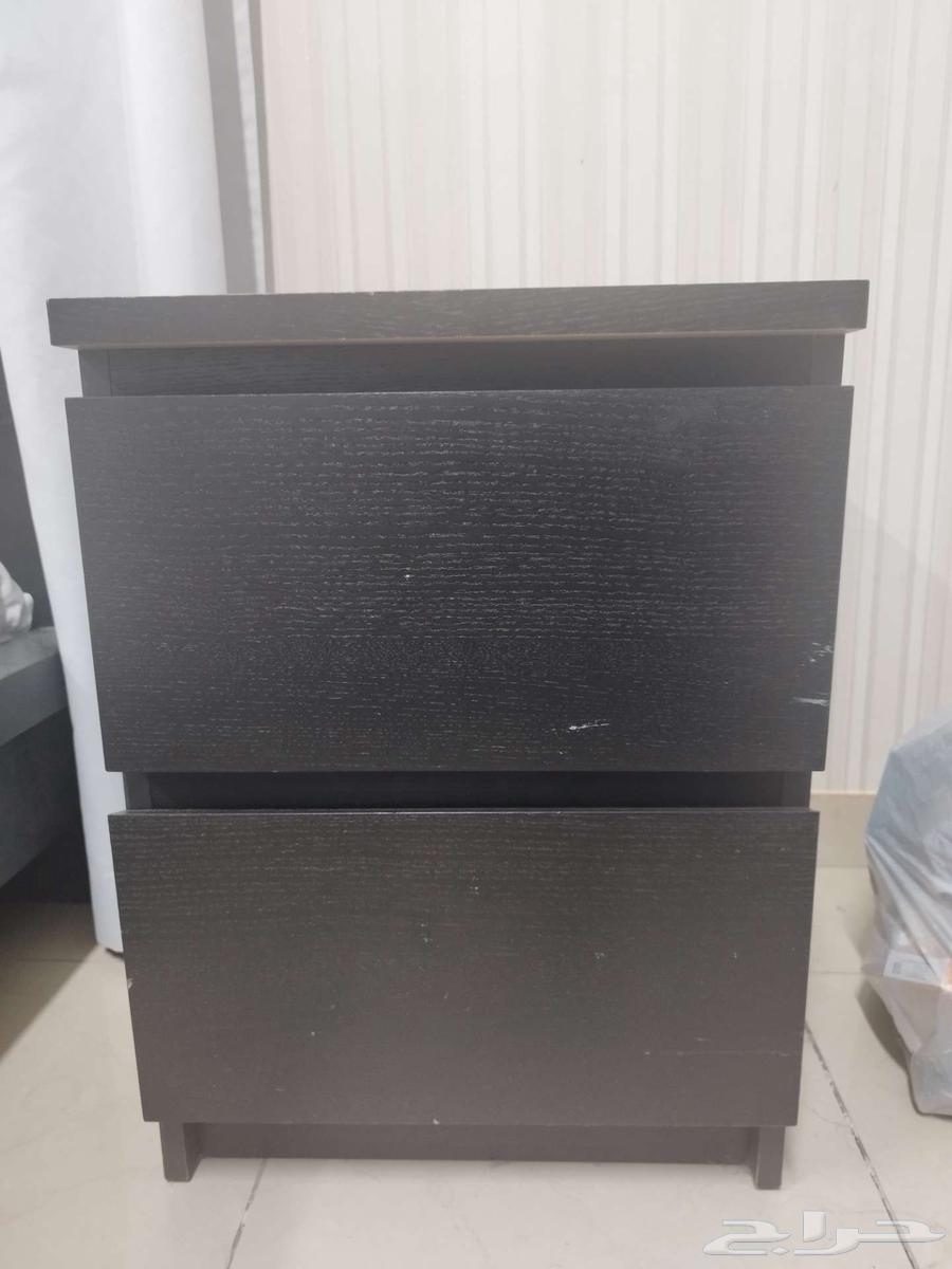 Tables, dressers with drawers and other items64546553771395113