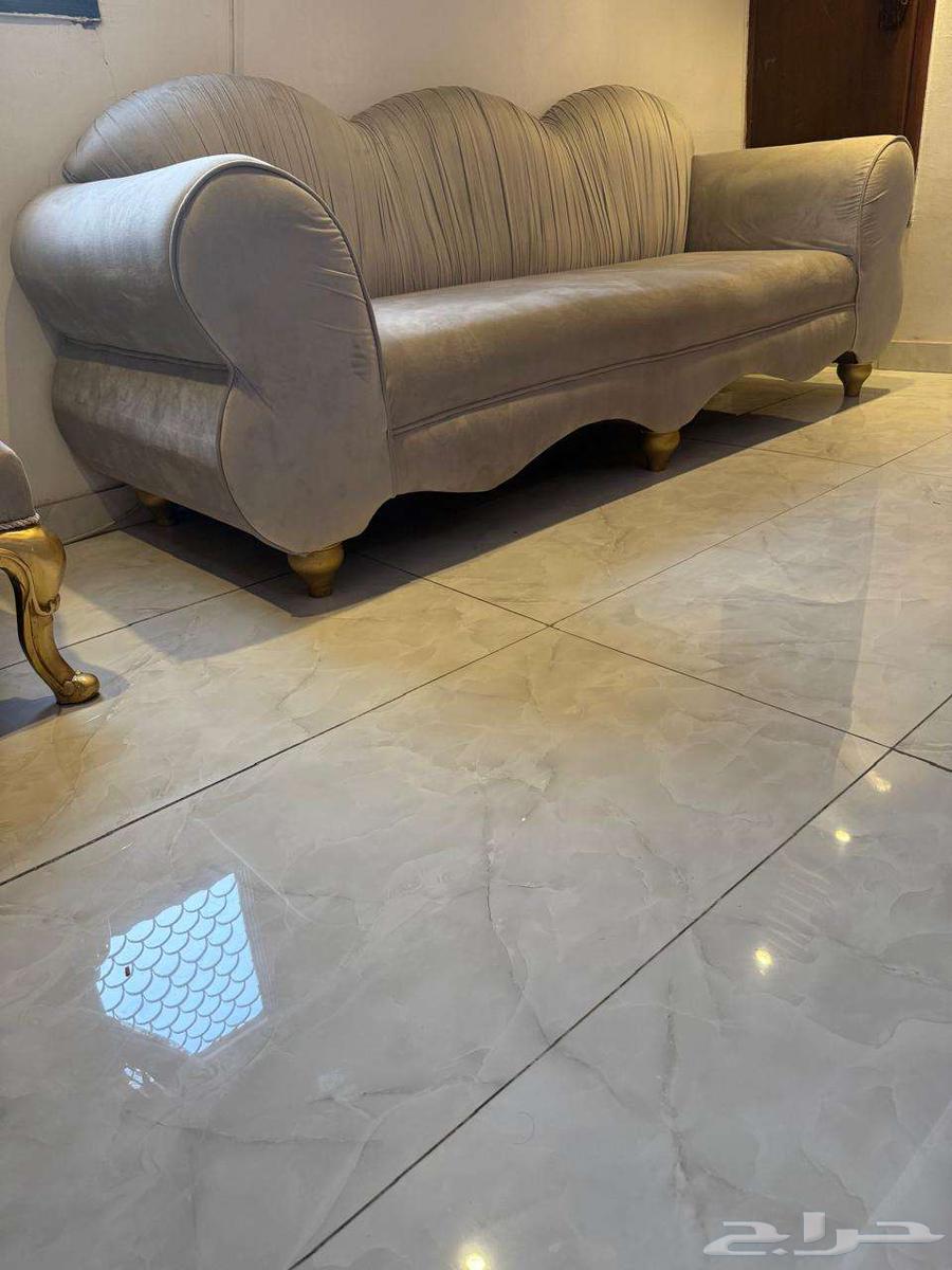 اثاث كنب 13 شخص ومكاين وثلاجه مطعم64548967325186111