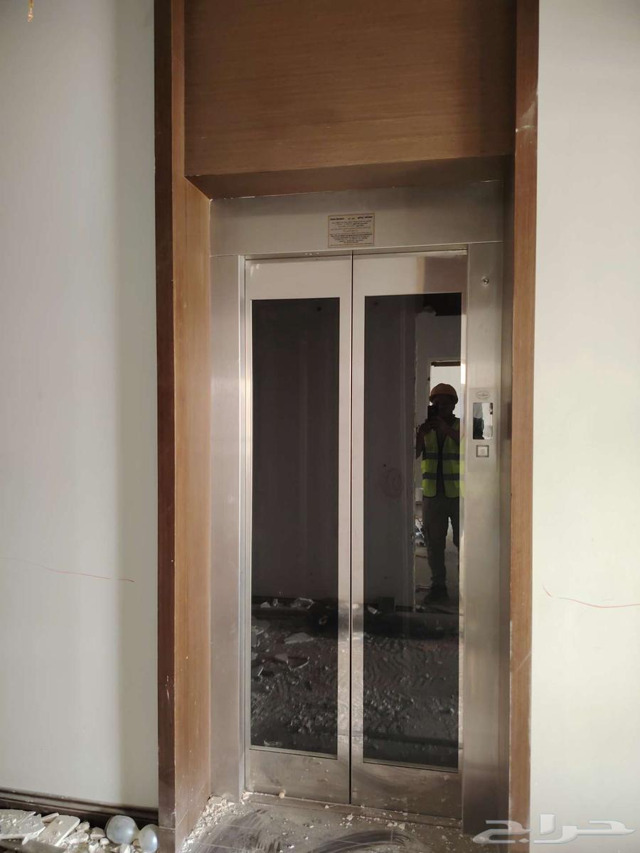 مصعد مستعمل للبيع64553200771713111