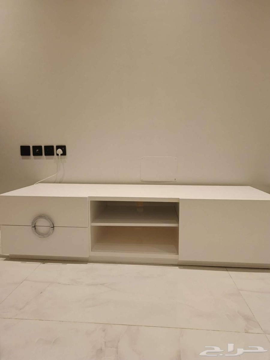 طاولة تلفزيون وديكور64560024134785110
