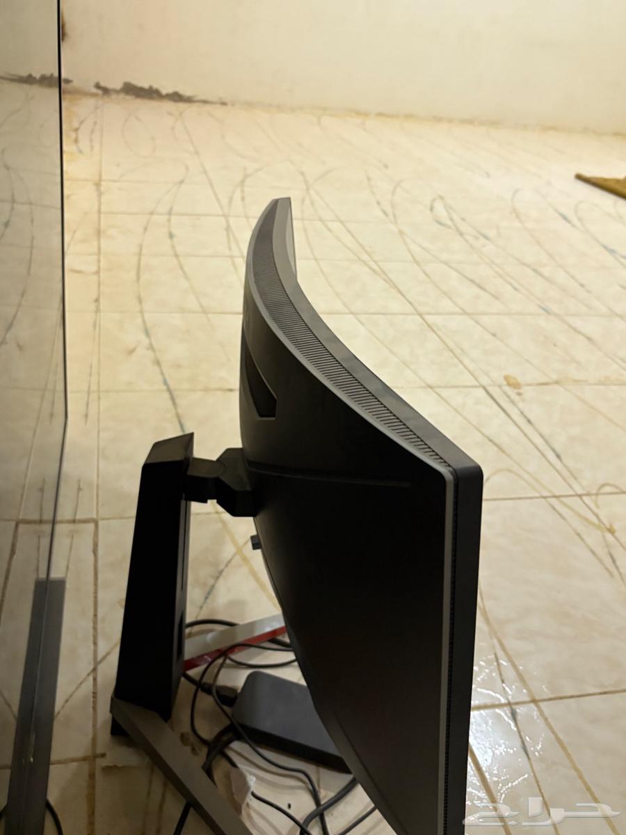 Screen for sale, very new, used for no more than 15 days64554202900866110