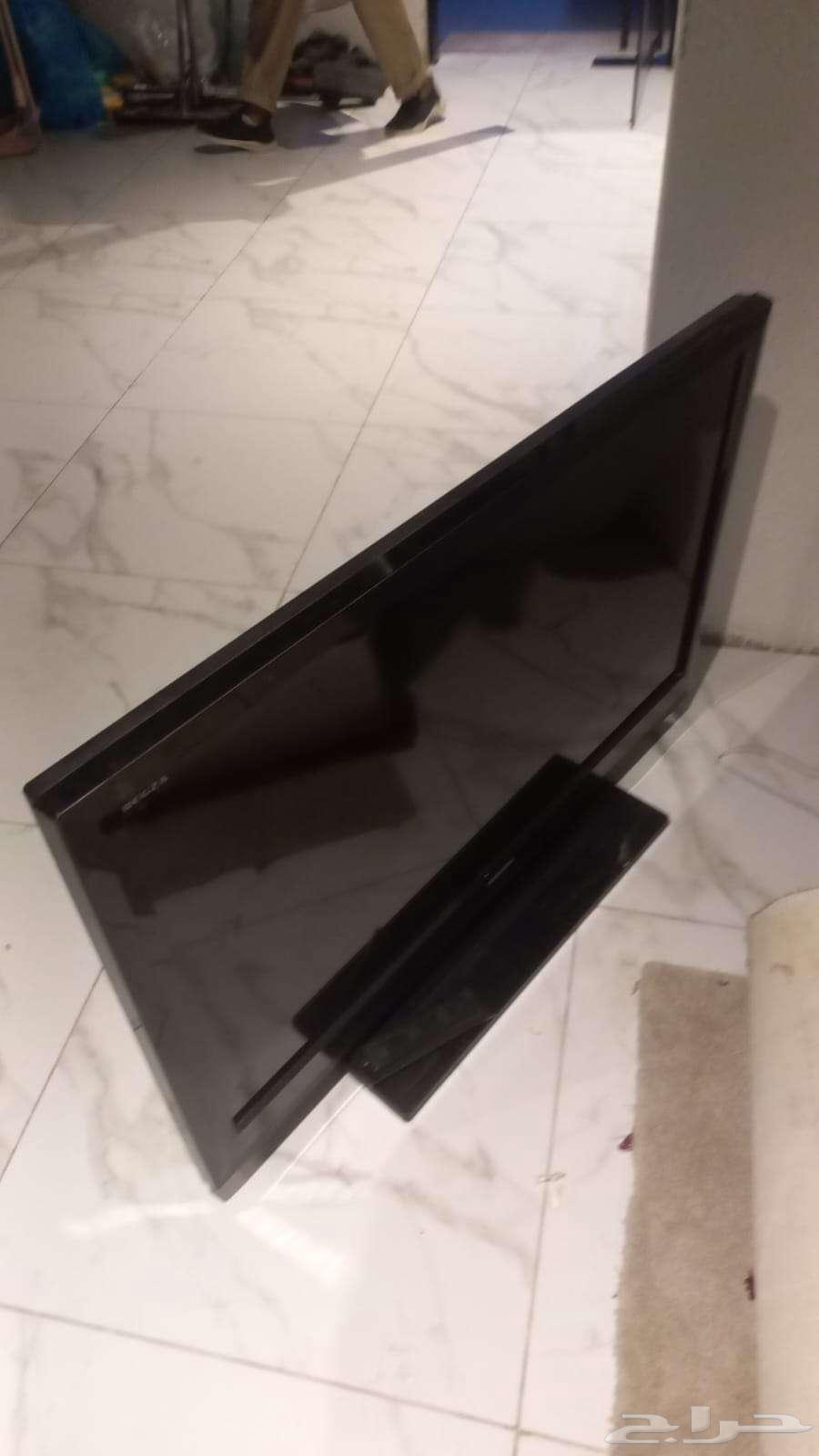 عندي شاشتين شاشه 59 بوصه وشاشه 65 بوصه للبيع ععلى السوم64545491966083113