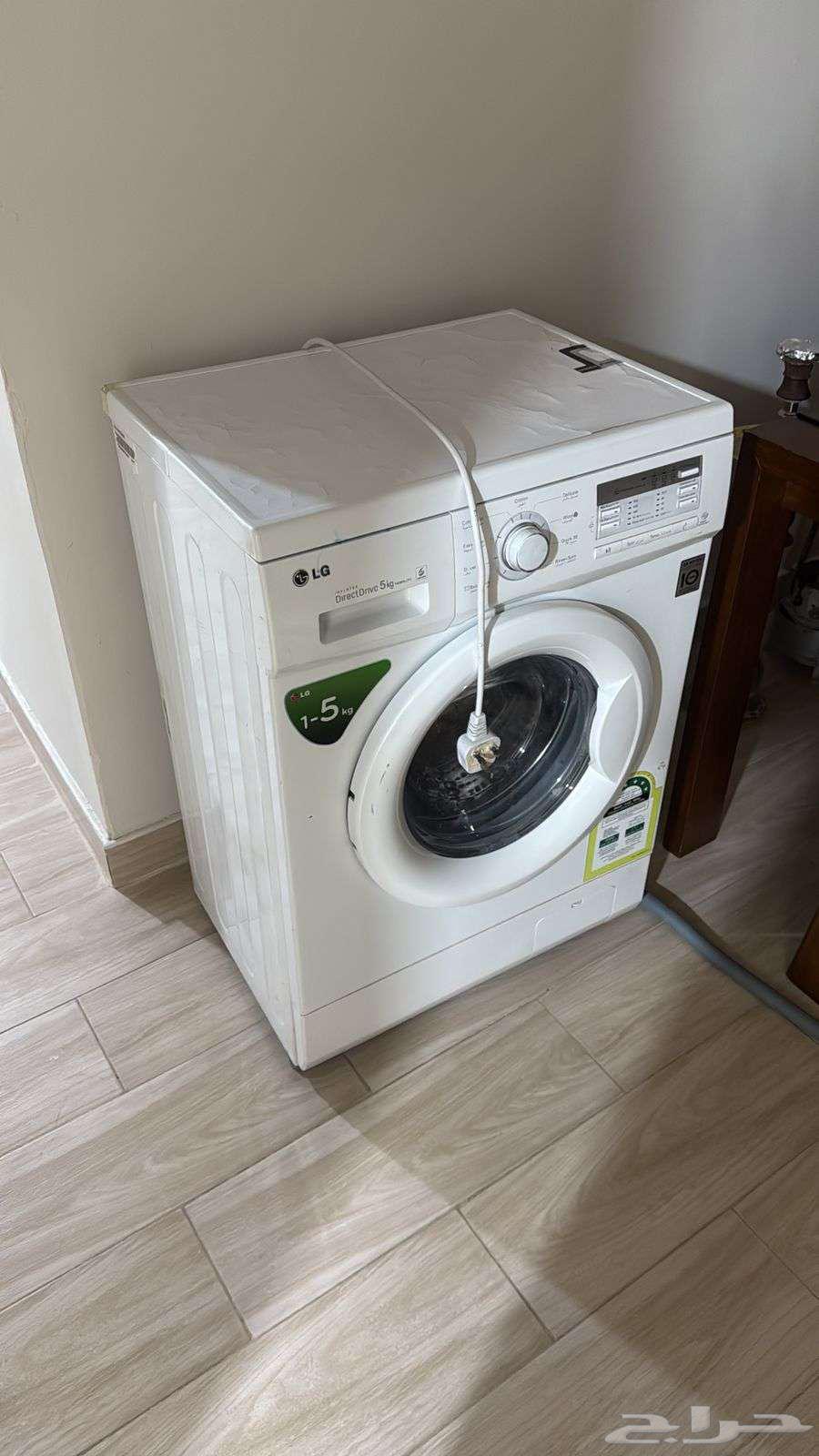غسالة ملابس ال جي بحالة جيدة جدا64545556810113110