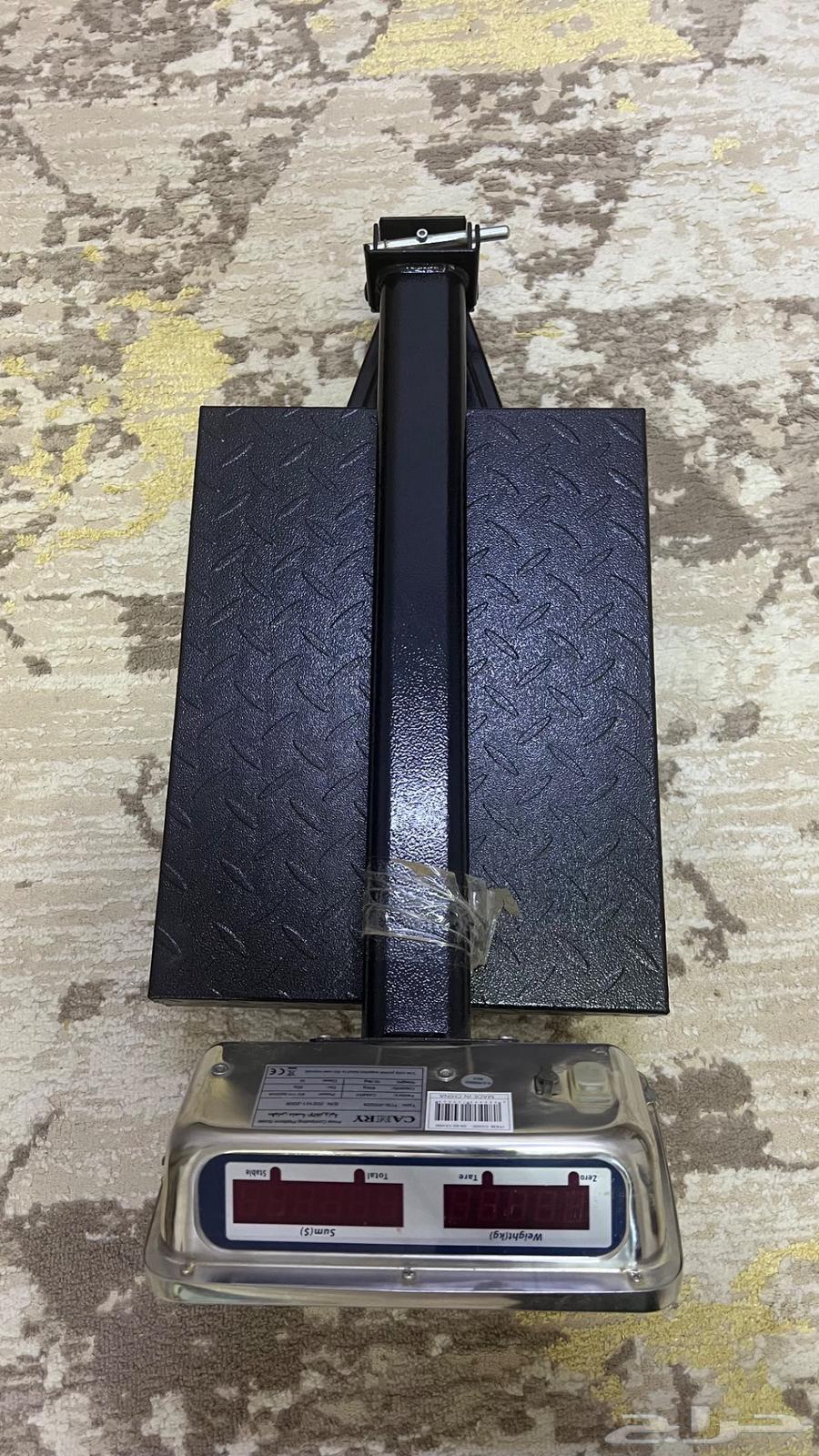 New electronic scale, never used, weighs up to 60 kilograms64559280954115112