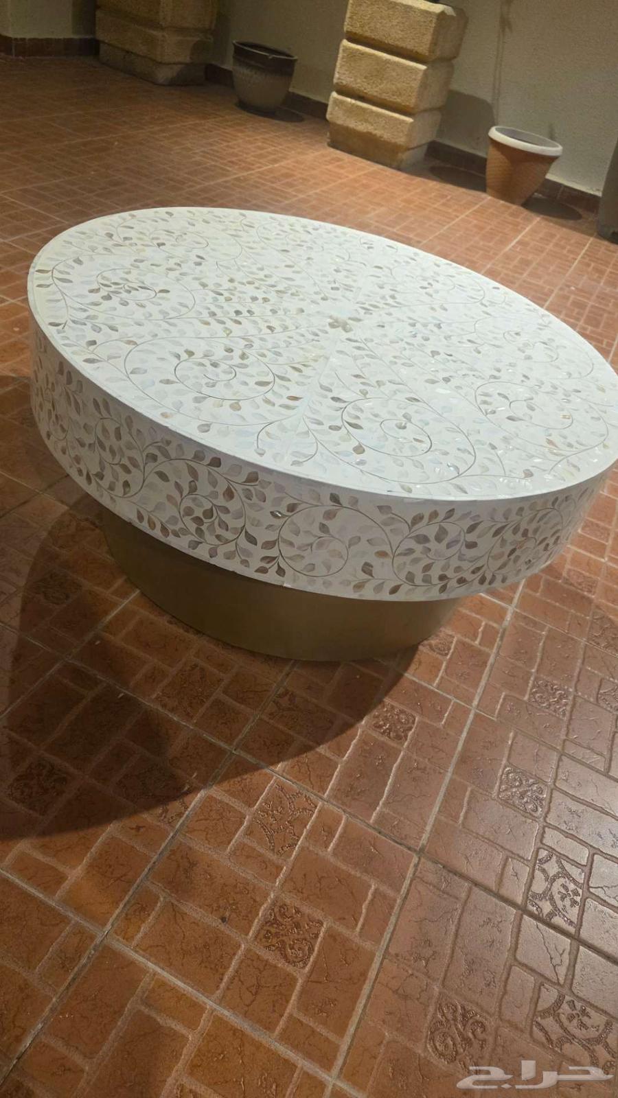 Circular table64552973059971112