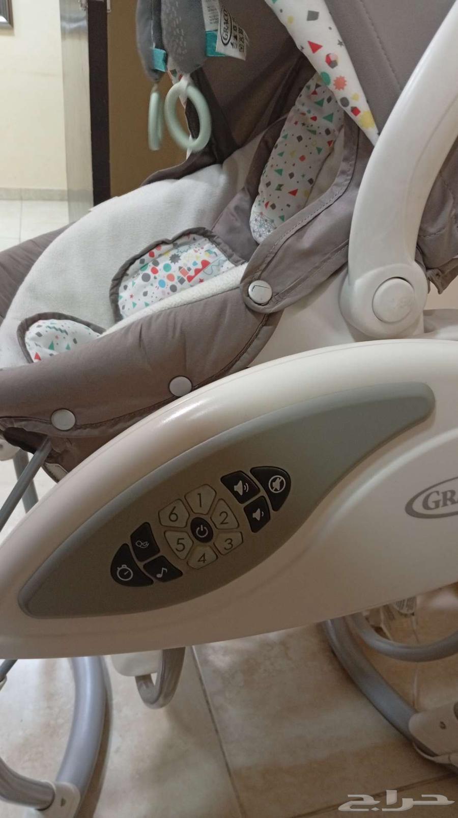 كرسي هزاز كهربائي للأطفال ماركة Graco64549064782465111