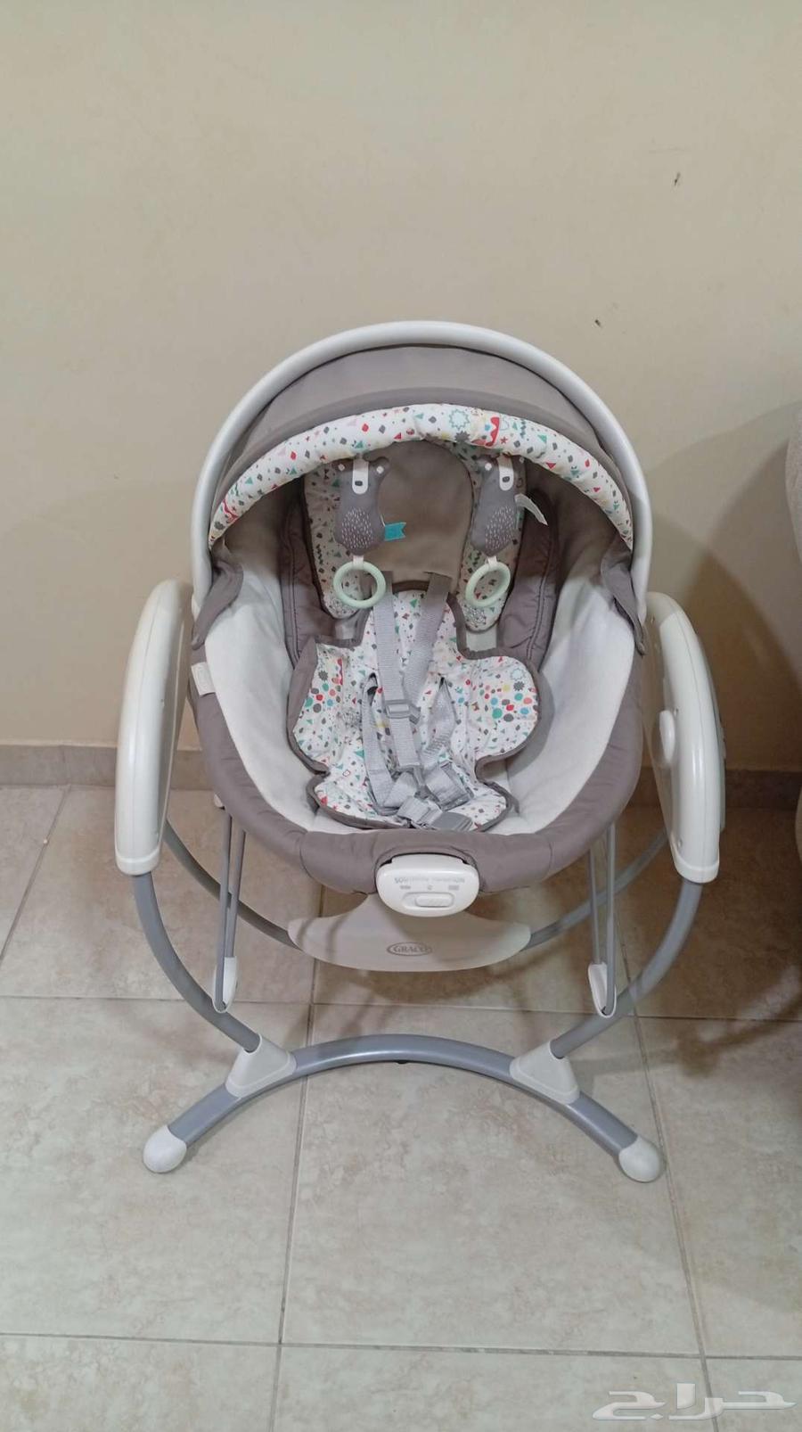 كرسي هزاز كهربائي للأطفال ماركة Graco64549064782465110