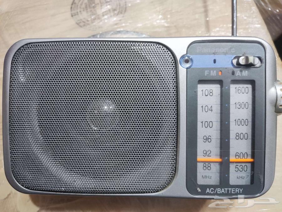 Radio and cassette player64548910765058114