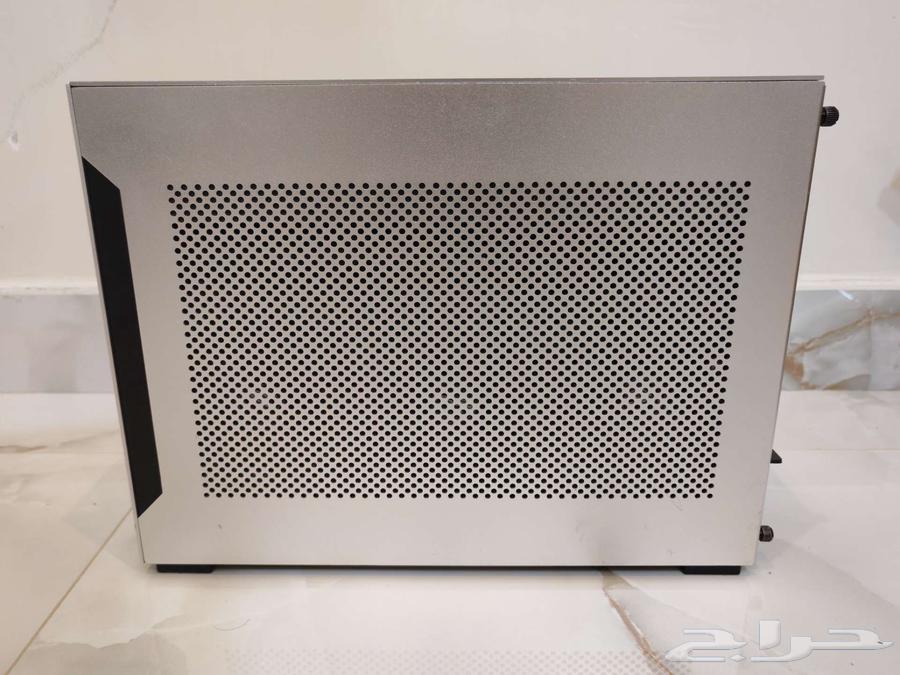 كمبيوتر العاب صغير للبيع64549022932993112