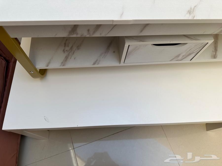 2 tables and a flawless sofa set64552076827011110