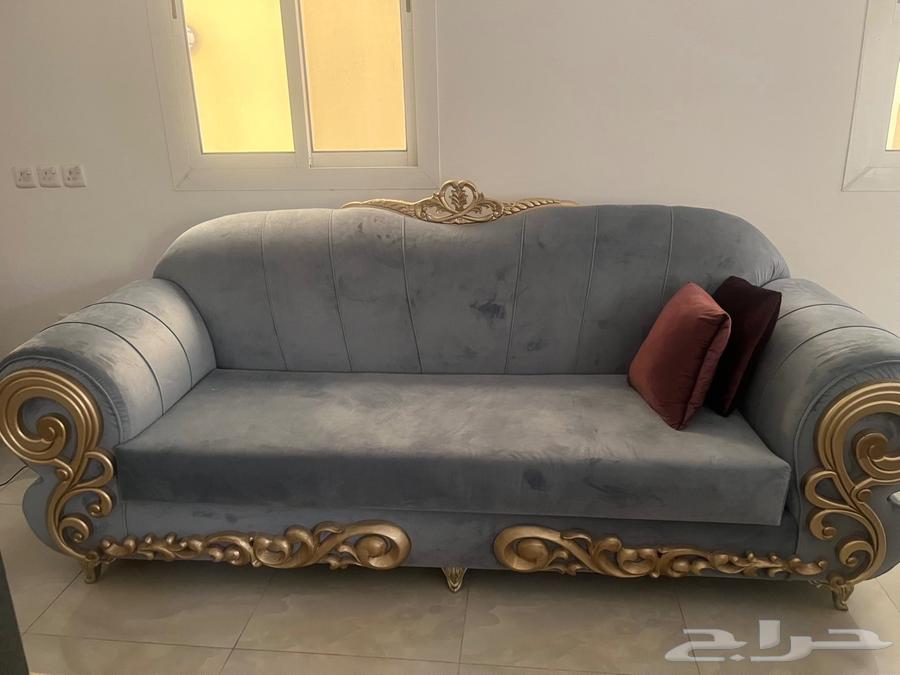 كنب مستعمل نظيف جدا  وطاولات64552363356546114