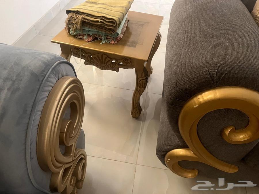 كنب مستعمل نظيف جدا  وطاولات64552363356546111