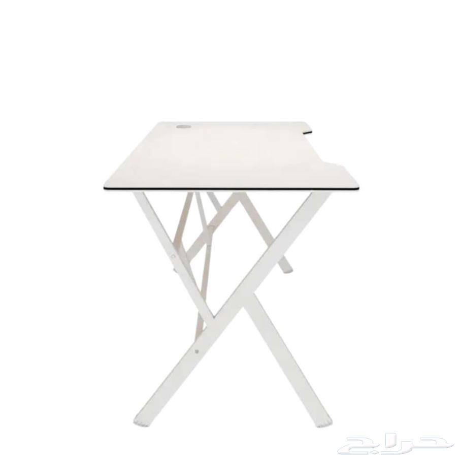 عرض اليوم الوطني طاولة 140 سم مع كرسي قيمينق (جديد)64548224669443113