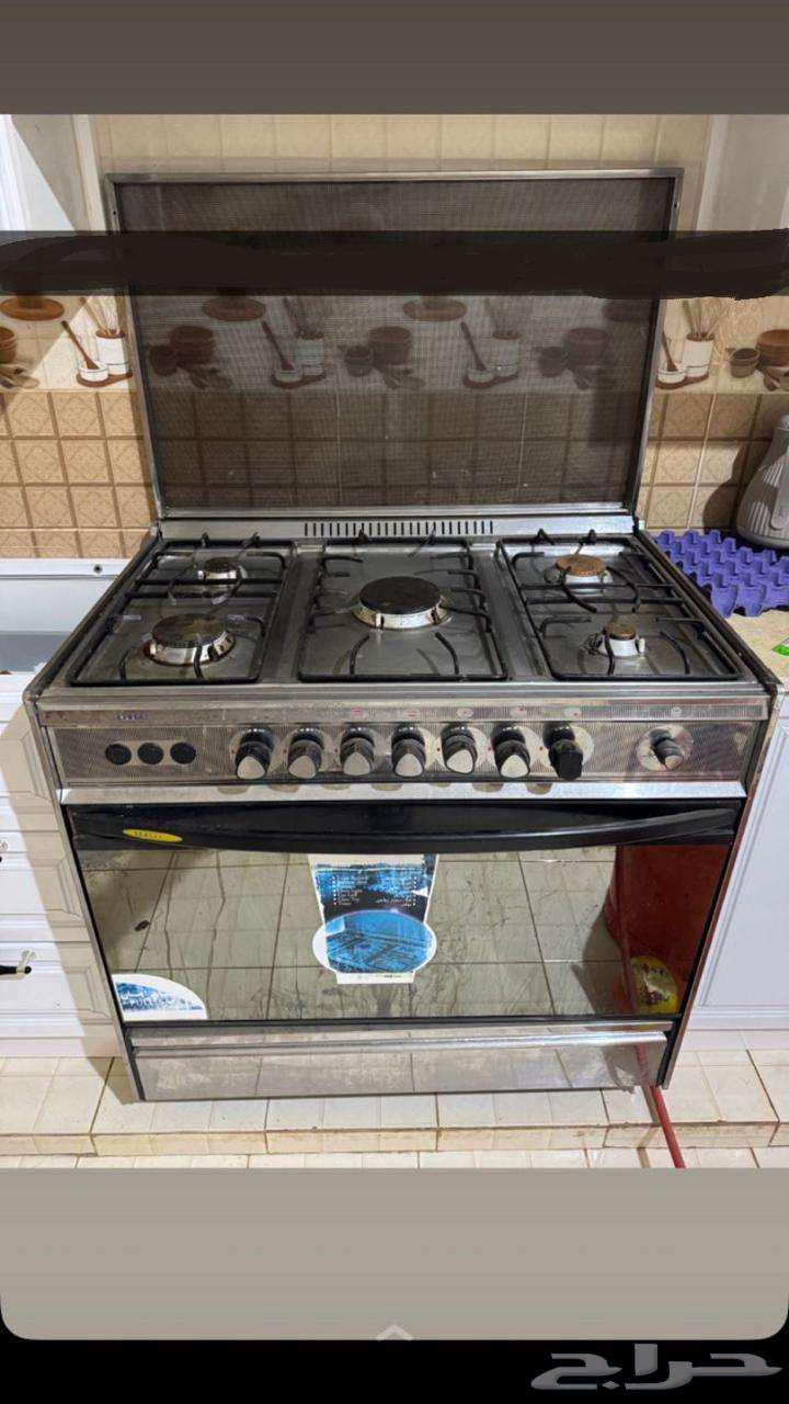 فرن للبيع نظيف وله حق التجربه64554788337537110