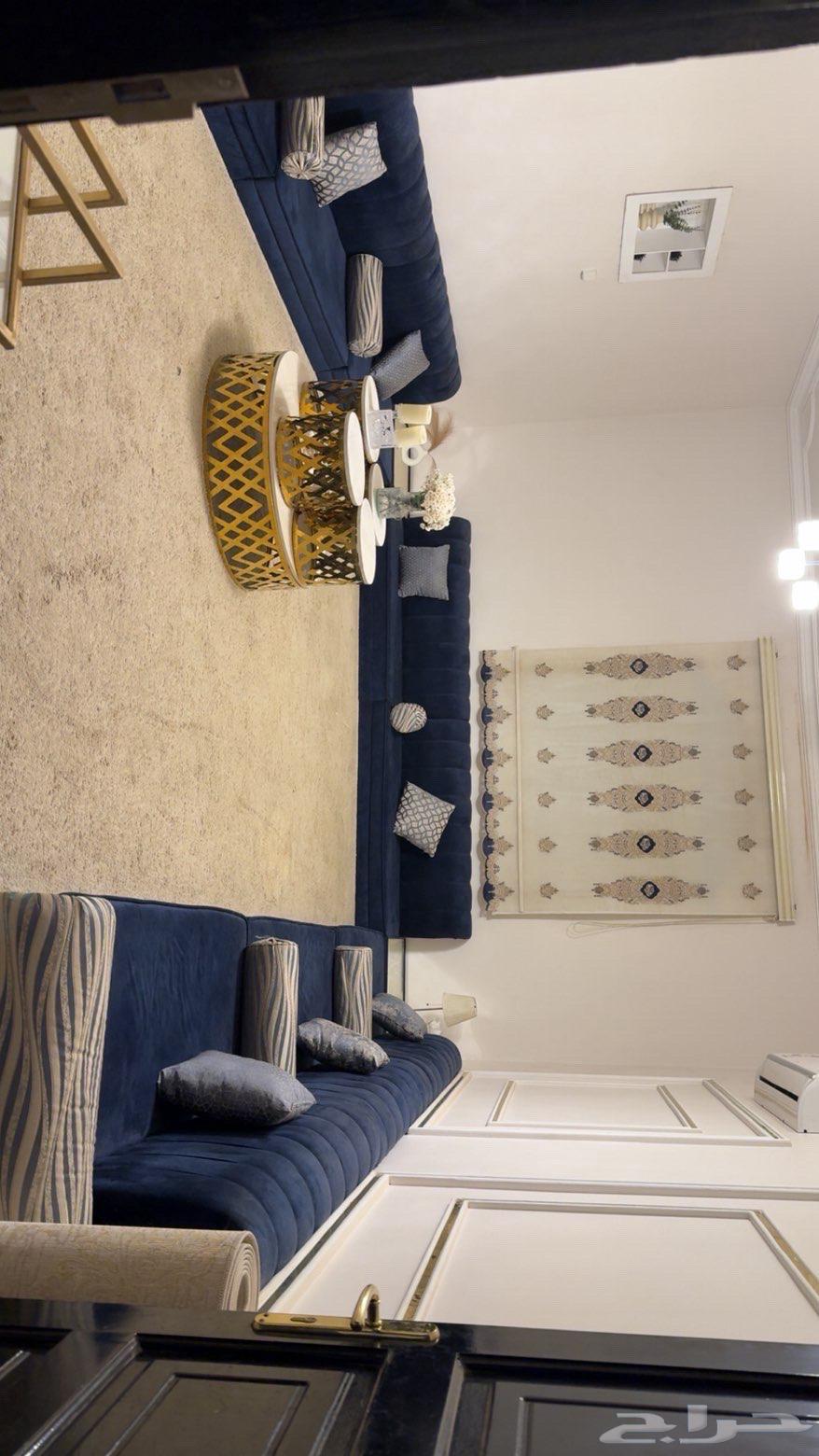 Floor sofa64562937167106110