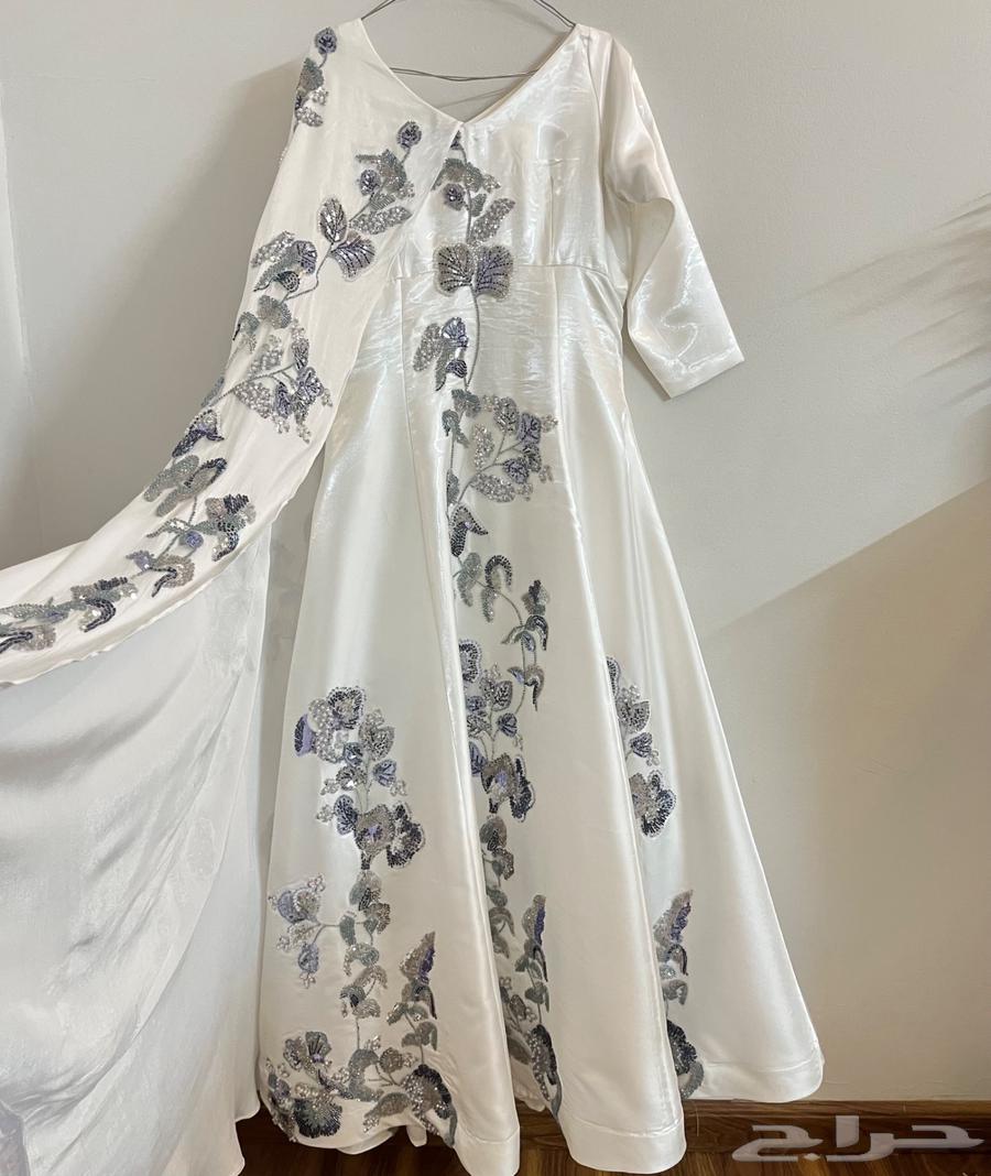 فستان مستعمل للبيع64562403812098110