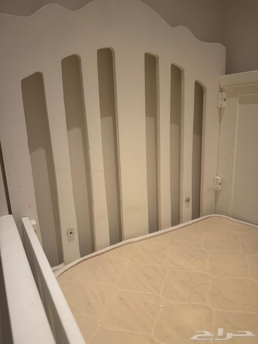 سرير أطفال مقاس 130 70 مع مرتبه64557266103555112